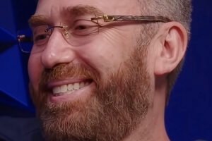 Brilliant Idiots, CC BY 3.0 , via Wikimedia Commons