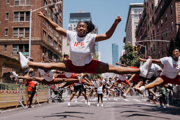Dance_Parade_photo_by_Dinara_Khairova_of_Eden_Arts_Inc