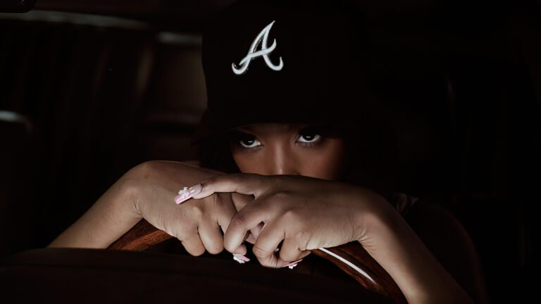 akia-crazy-cover-art