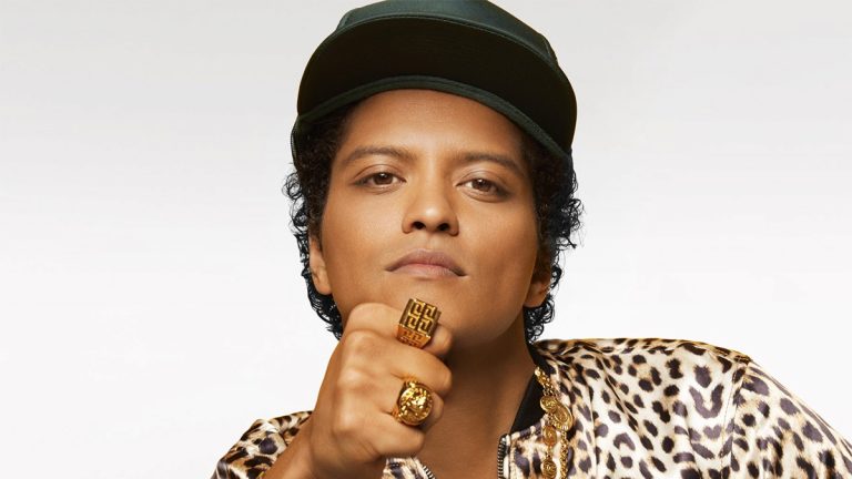Bruno-Mars-Press-Photo-3-Kai-Z-Feng.