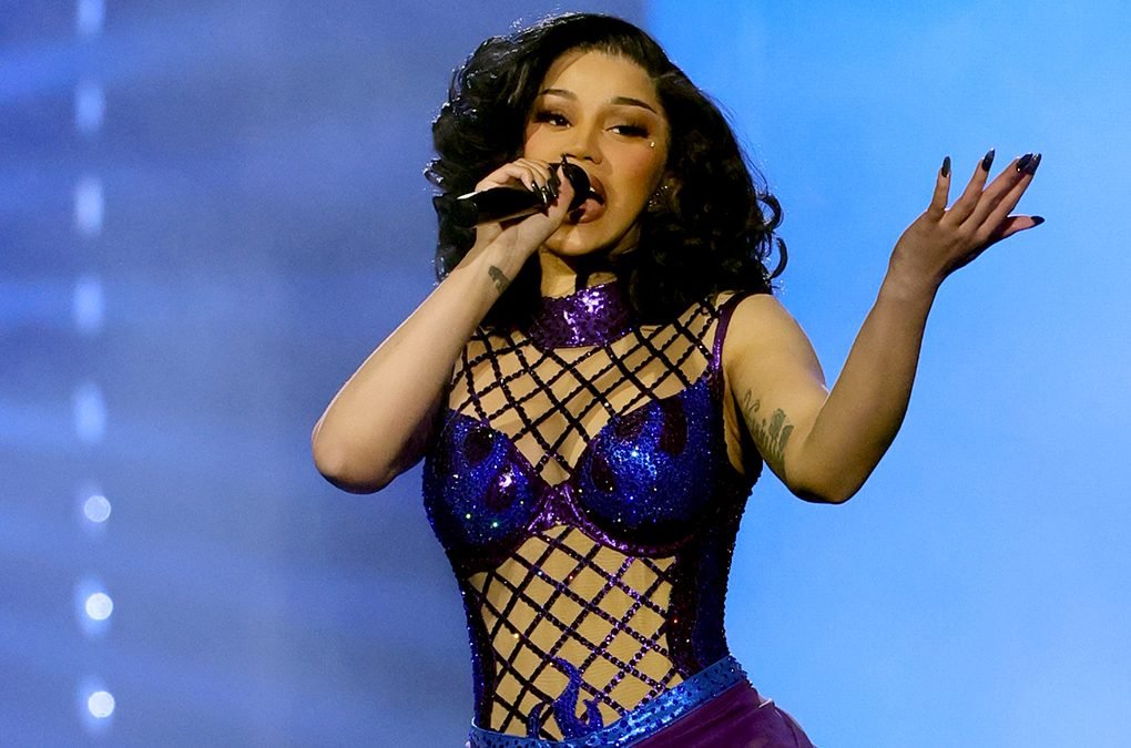 NEW YORK, NEW YORK - MARCH 25: (Exclusive Coverage) Cardi B performs onstage during the Little Miss Drama Tour at Madison Square Garden on March 25, 2026 in New York City. (Photo by Arturo Holmes/Getty Images for Live Nation)