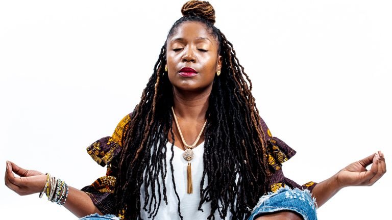 kelly davidson of kellymaven media