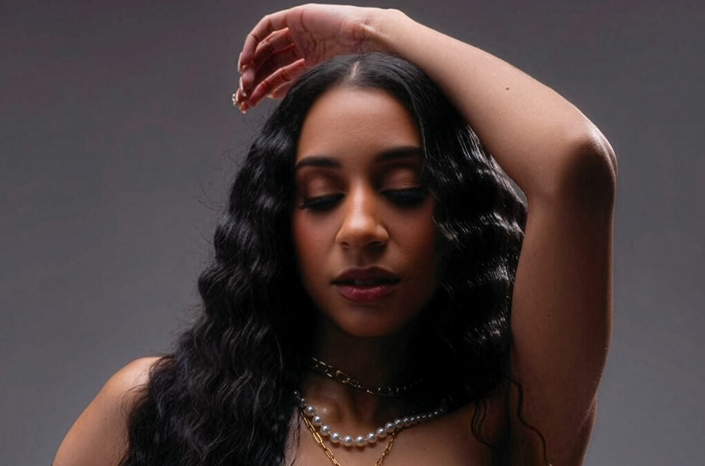 Suzi | Shot by Myles Tate