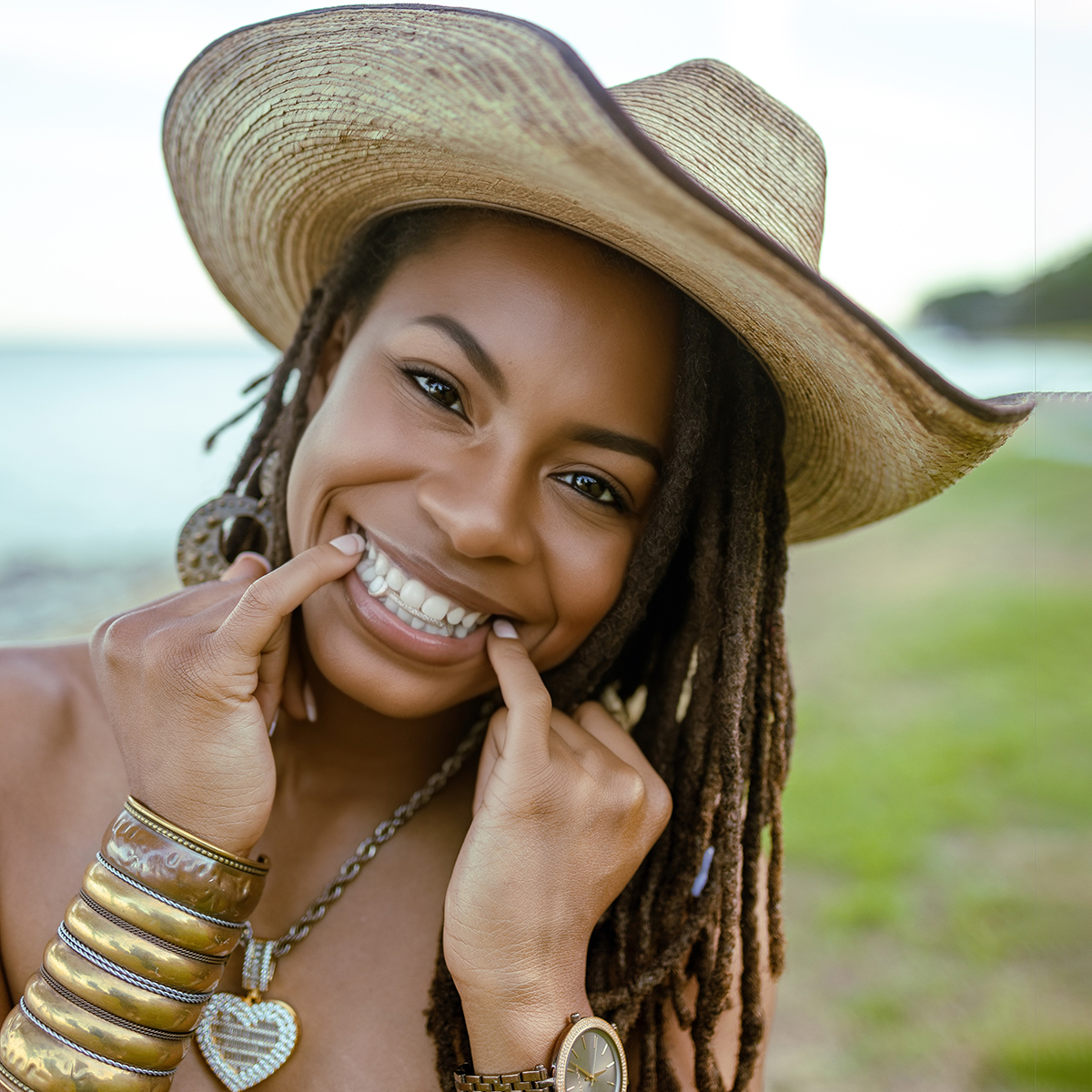 Tay Cheesy
Photographer: Alex D Rogers
Stylist: Vanessa Efe
Grooming: Queeney Elaine